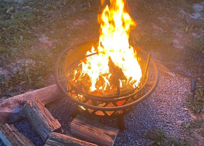 Lalouette Chalet Porcheresse (Belgium Luxembourg)